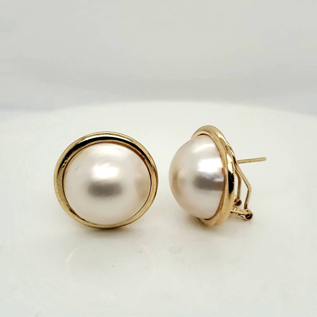 14Kt Gold Mobe Pearl Earrings