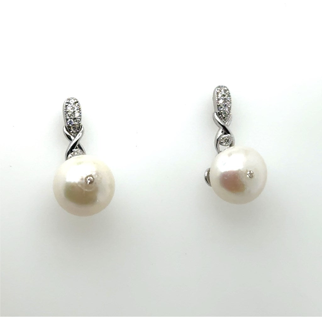 14kt White Gold 9.5Mm Pearl And Diamond Earrings