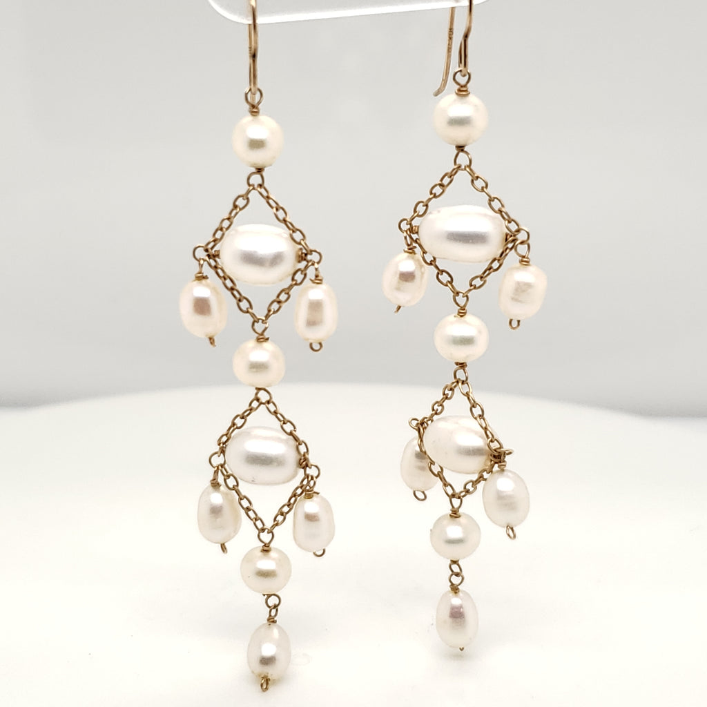 14kt Yellow Gold Dangling Fresh Water Pearl Earrings