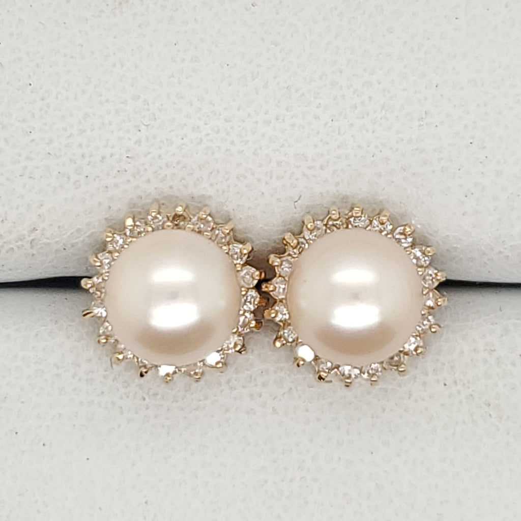 14kt Yellow Gold and Diamond Stud Earrings