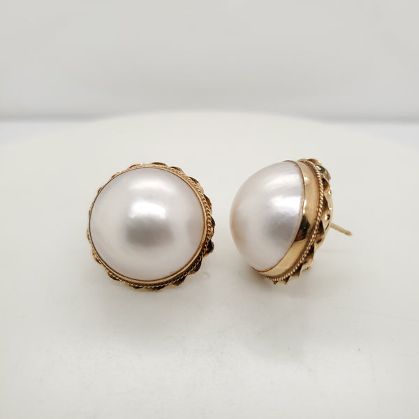 14Kt Gold Mobe Pearl Earrings