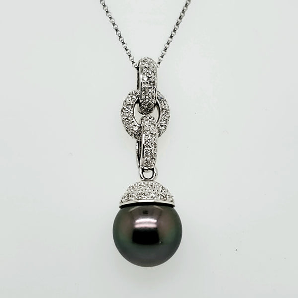 14Kt White Gold And Diamond Tahitian Pearl Pendant Necklace