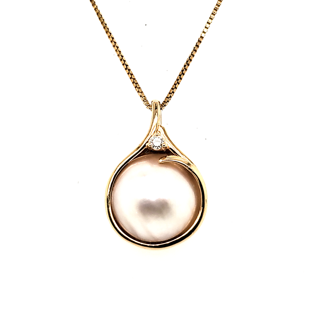 14kt Yellow Gold Mobe Pearl and Diamond Pendant Necklace