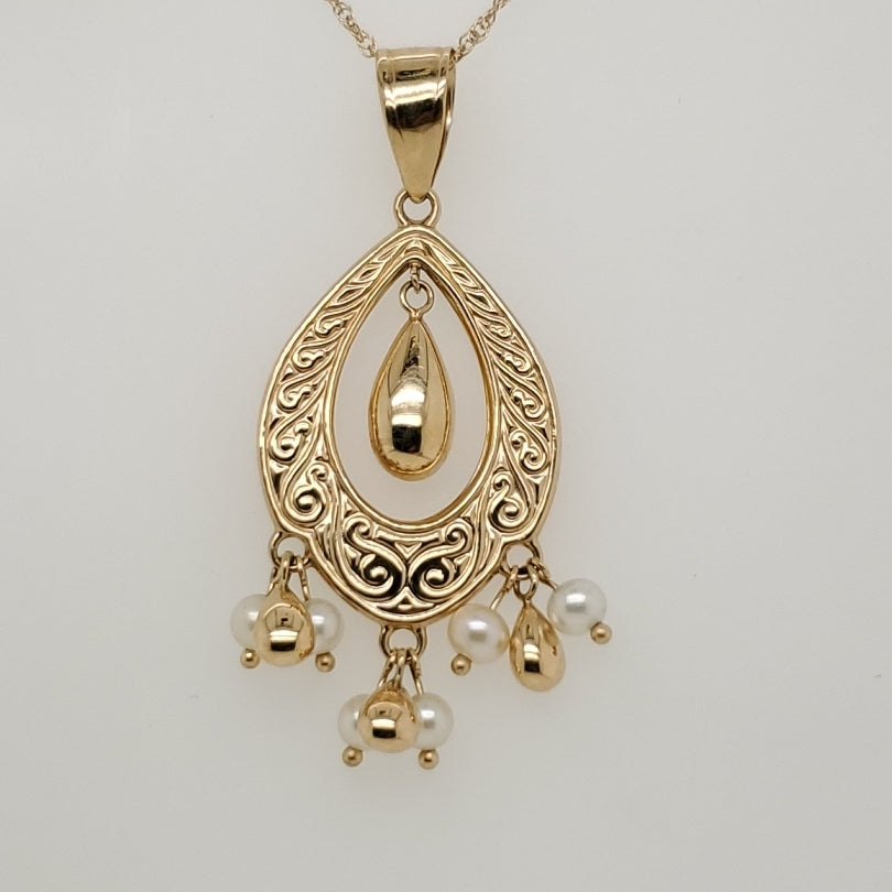 14kt Yellow Gold and Pearl Pendant Necklace