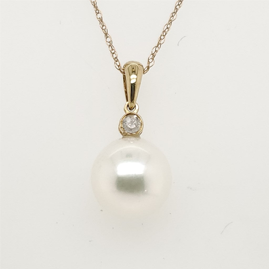 14kt Yellow Gold Pearl and Diamond Pendant