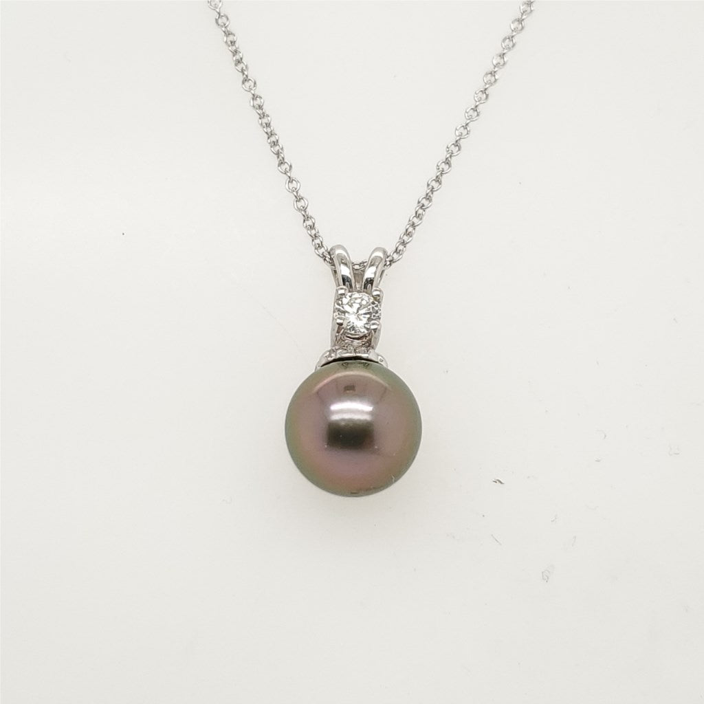 14kt White Gold Tahitian Pearl and Diamond Pendant Neckalce