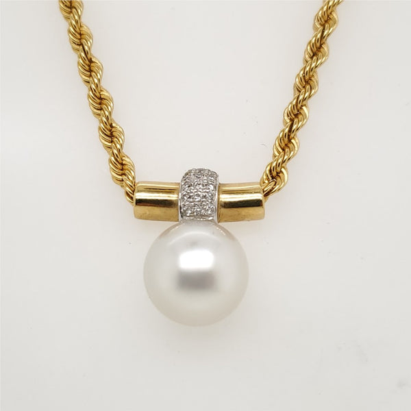18kt Yellow Gold South seas Pearl and Diamond Pendant Necklace