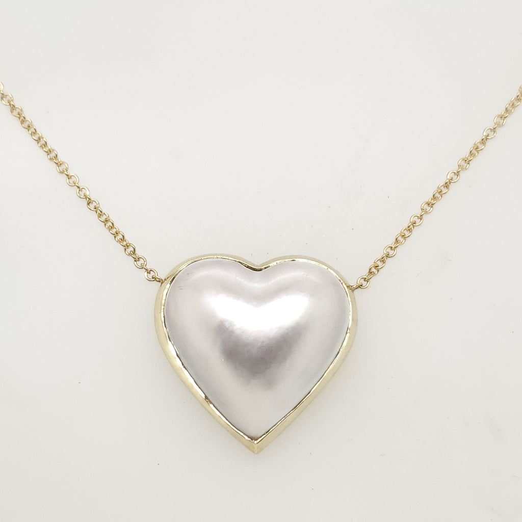 18kt Yellow Gold Heart Shaped Pearl Necklace