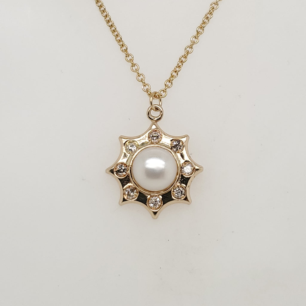 14kt Yellow Gold Pearl and Diamond Pendant Necklace