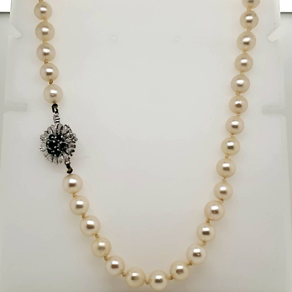 32"" Cultured Akoya Pearl Strand With Emerald Clasp