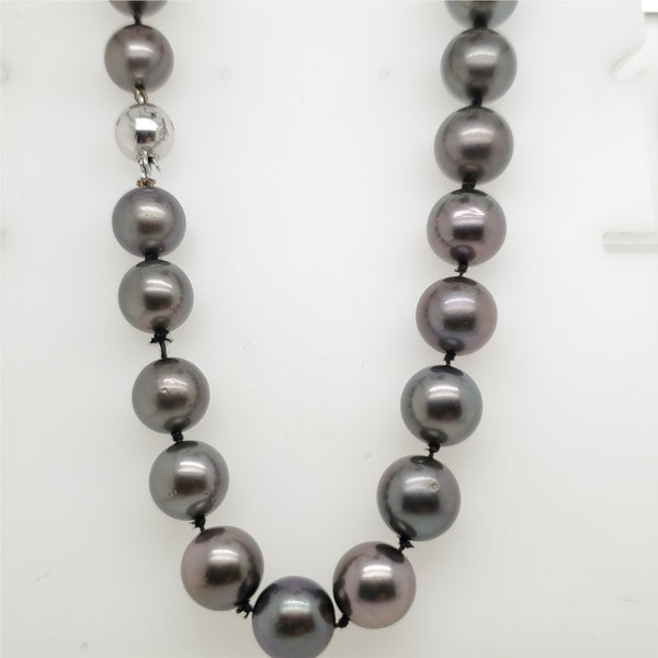 18"" Strand black Tahitian Pearl Necklace