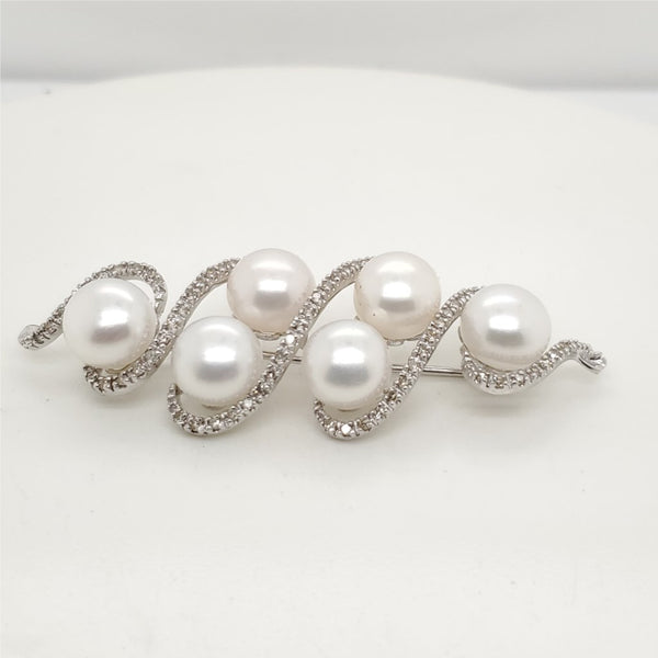 18kt White Gold Pearland Diamond Brooch