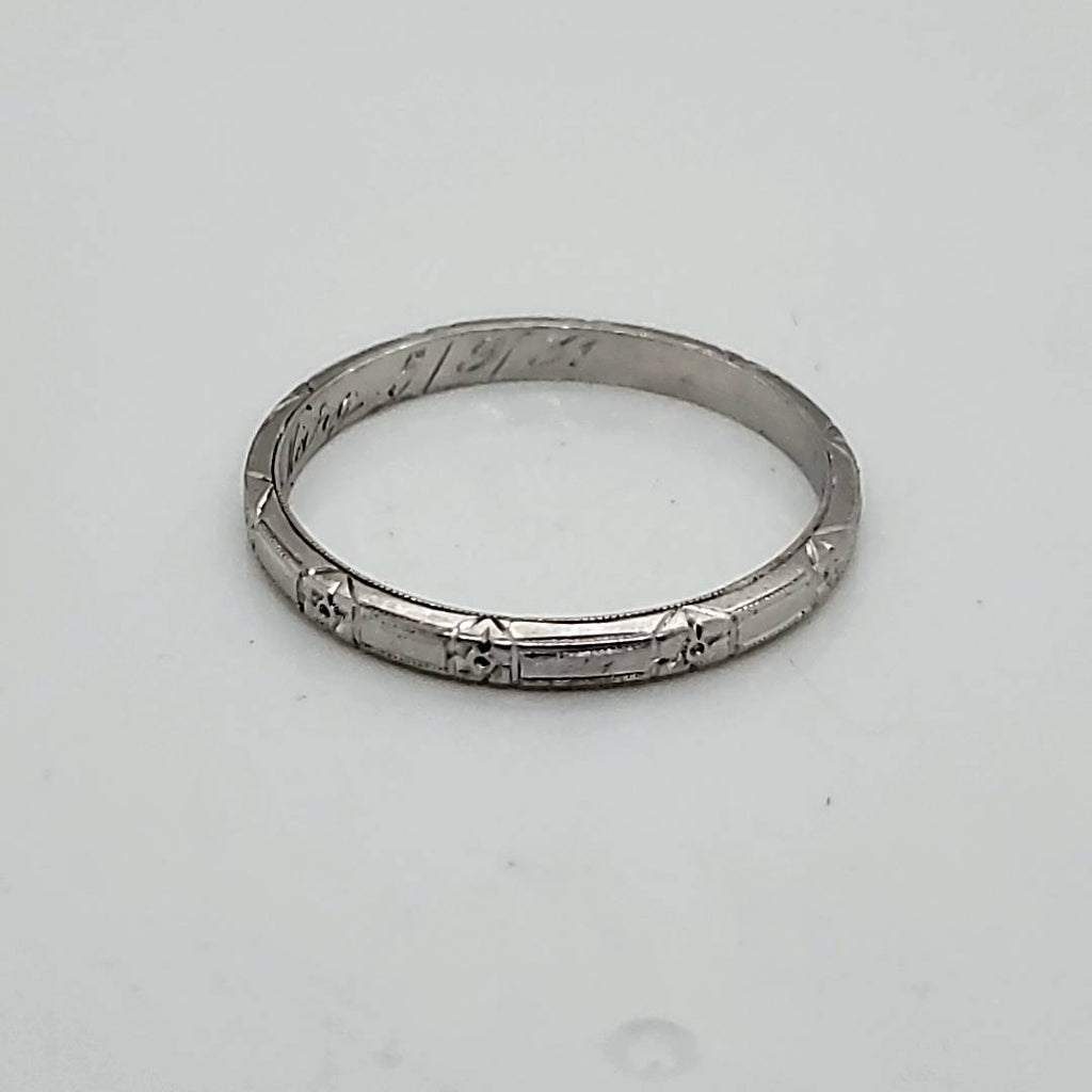 Art Deco Platinum wedding band