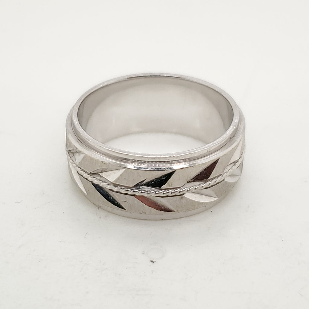 Vintage 7.6mm Engraved Wedding Band in 14kt White Gold