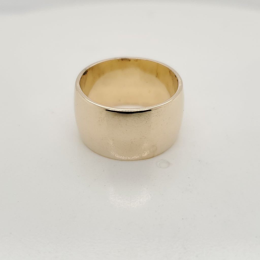 10.6mm Cigar Band in 14kt Yellow Gold