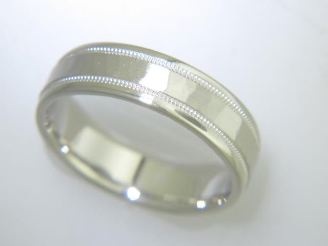 14Ktwg 6Mm Hammered Novell Mens Wedding Band 7.8Gr