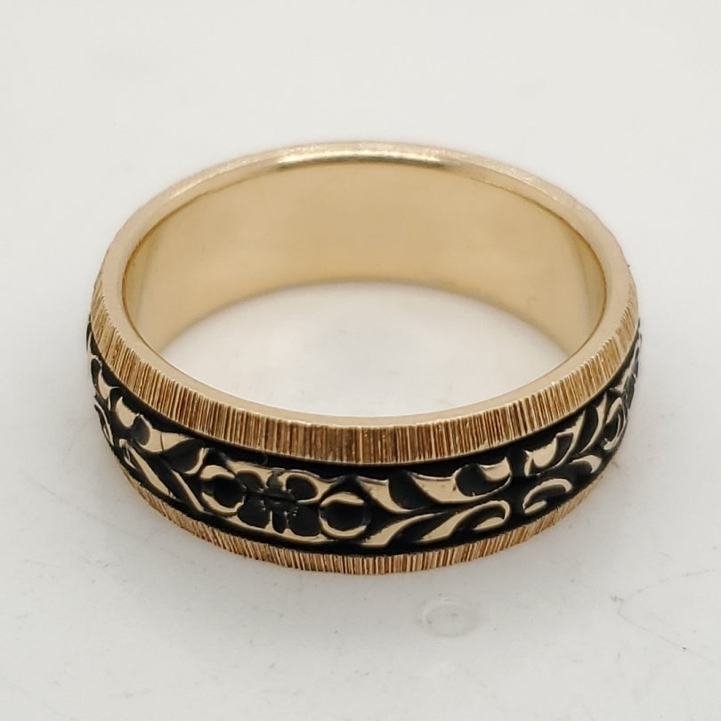 Vintage 14kt Yellow Gold and Black Antiquing Wedding Band