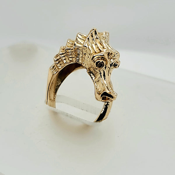 18kt Yellow Gold dragon/Seahorse Ring