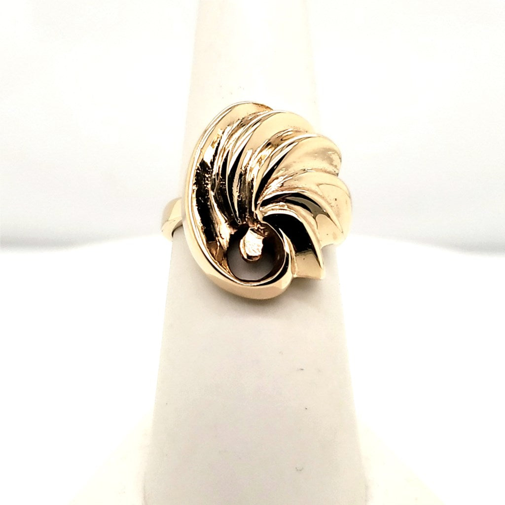 14kt Yellow Gold Ridged Knot Ring