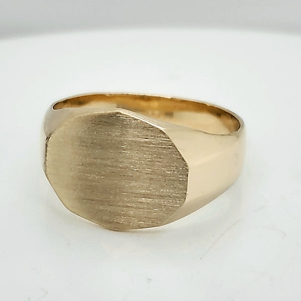 Mens 14kt Yellow Gold Signet Ring