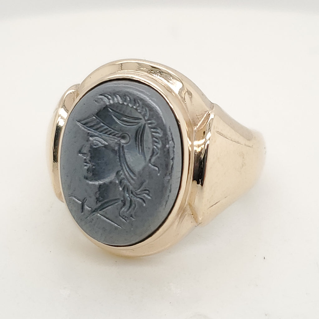 Vintage Mens 10kt Gold Carved Hematite Intaglio Ring
