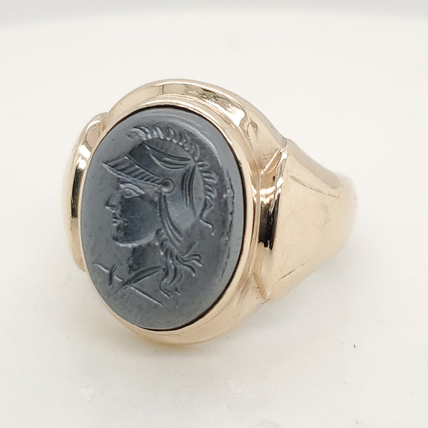 Vintage Mens 10kt Gold Carved Hematite Intaglio Ring