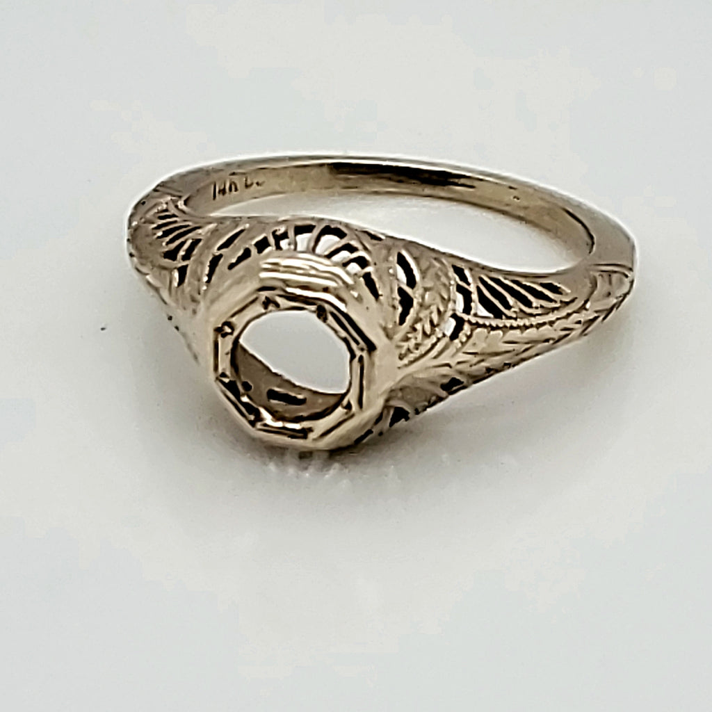 Art Deco 14kt white gold filigree mounting