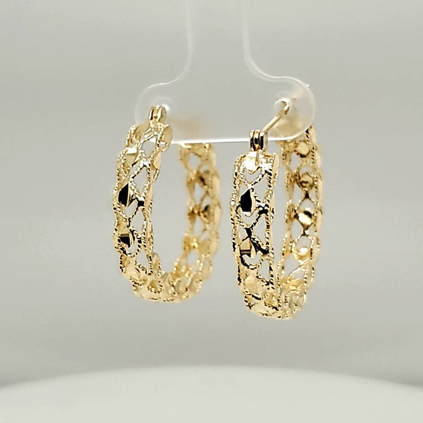 14kt Yellow Gold Diamond Cut Hoop Earrings