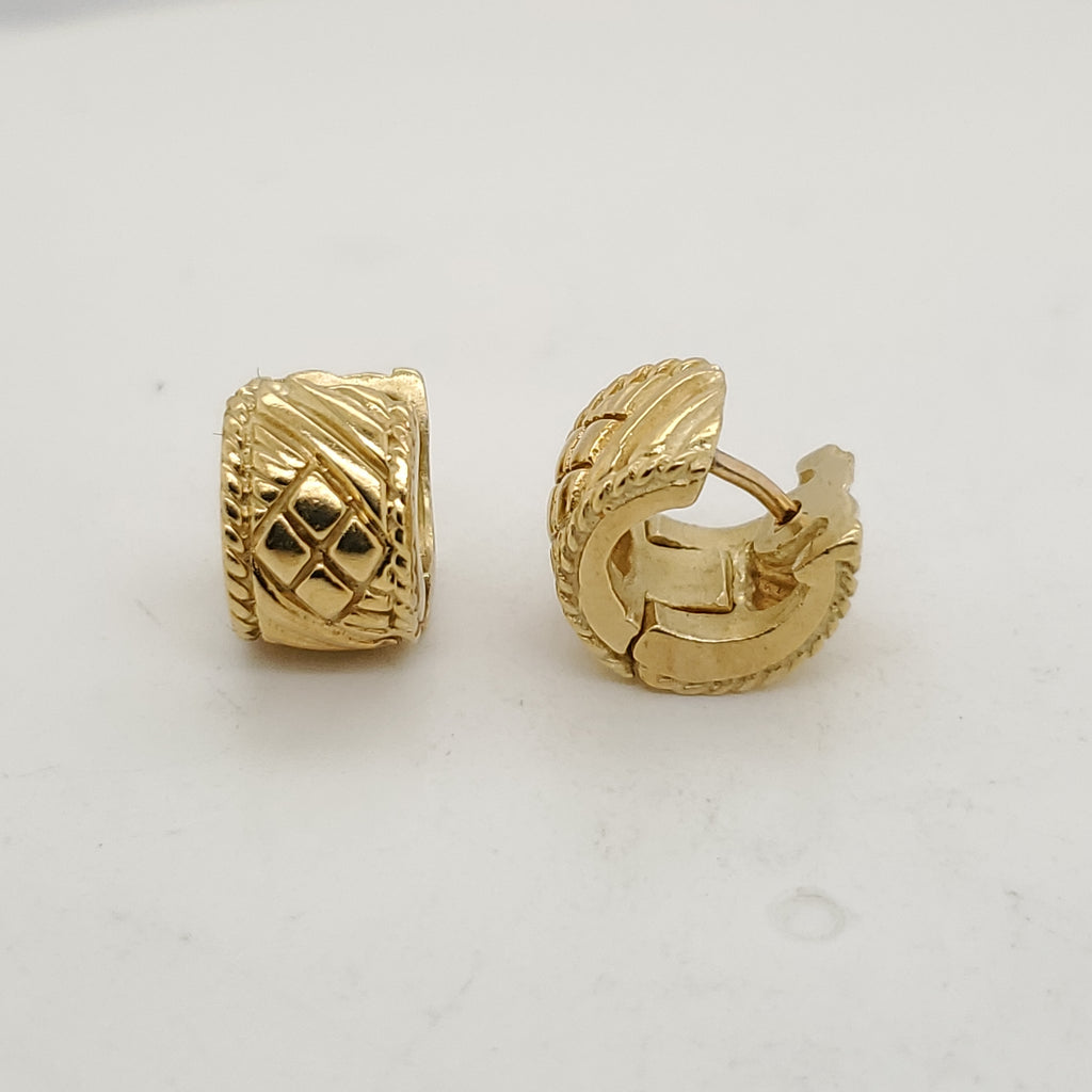 18kt Yellow Gold Hugger Earrings