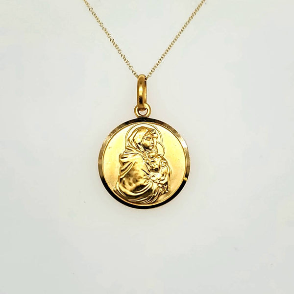 18kt Yellow Gold Madonna With Child Medal Necklace