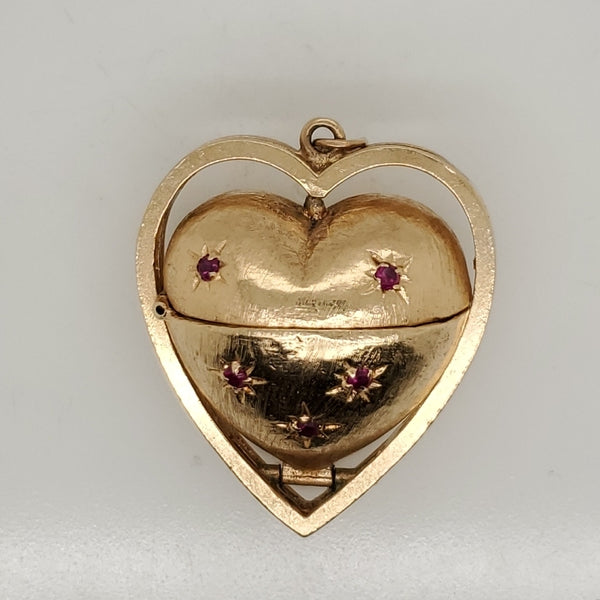 Vintage 14kt Yellow Gold Multi Picture Heart Shaped Fold Out Locket