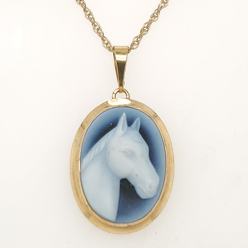 18Kt Gold Horse Pendant Necklace