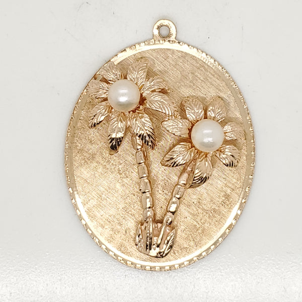 Vintage 14kt Yellow Gold and Pearl Oval Charm