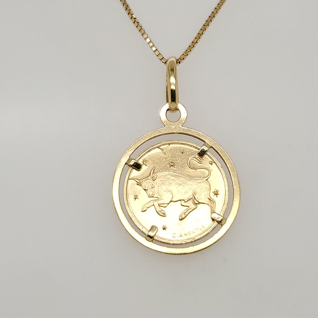 18kt Yellow Gold Zodiak Bull Pendant Necklace