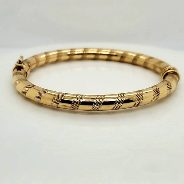 18Kt Yellow Gold Bangle Bracelet