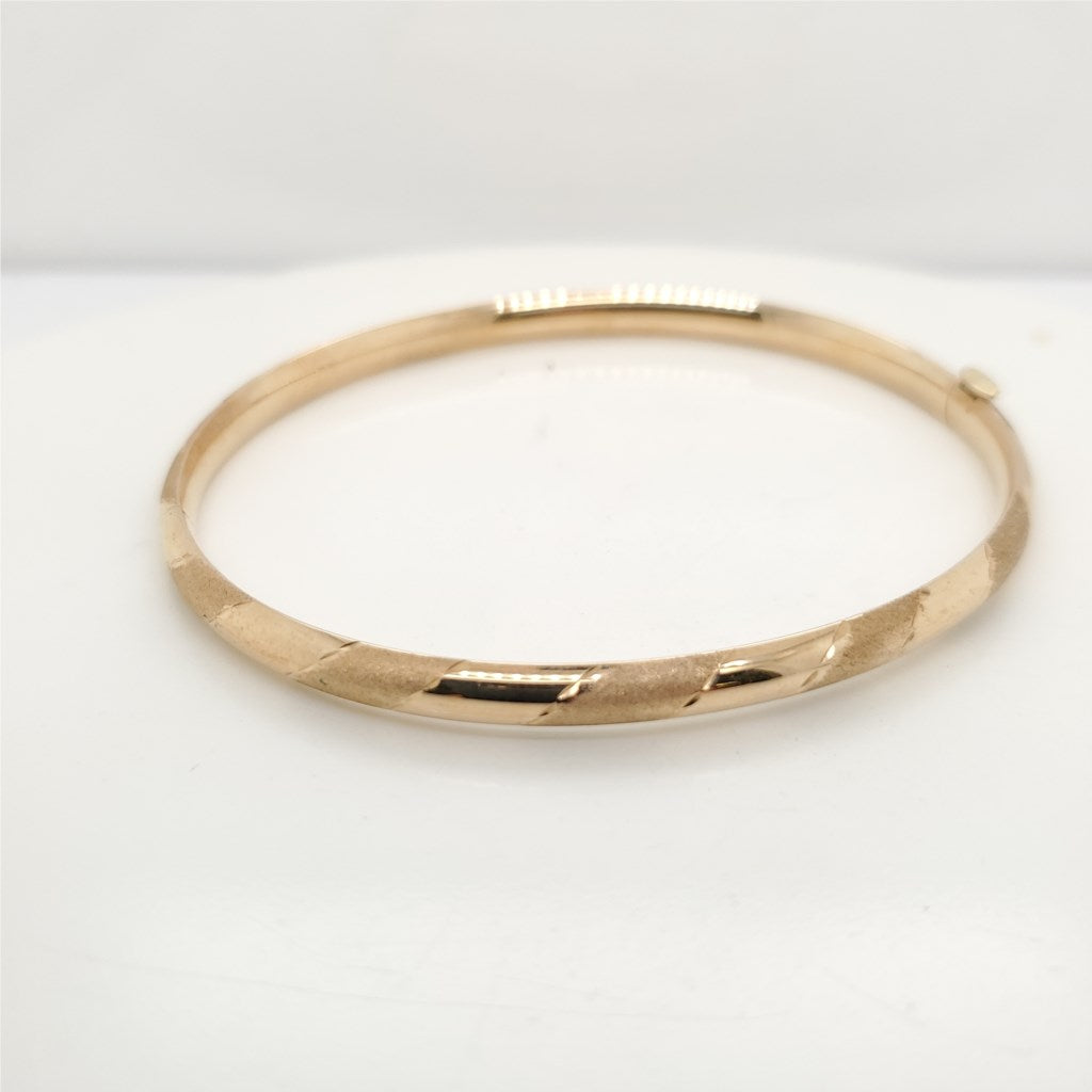 14kt Yellow Gold Engraved Bangle Bracelet