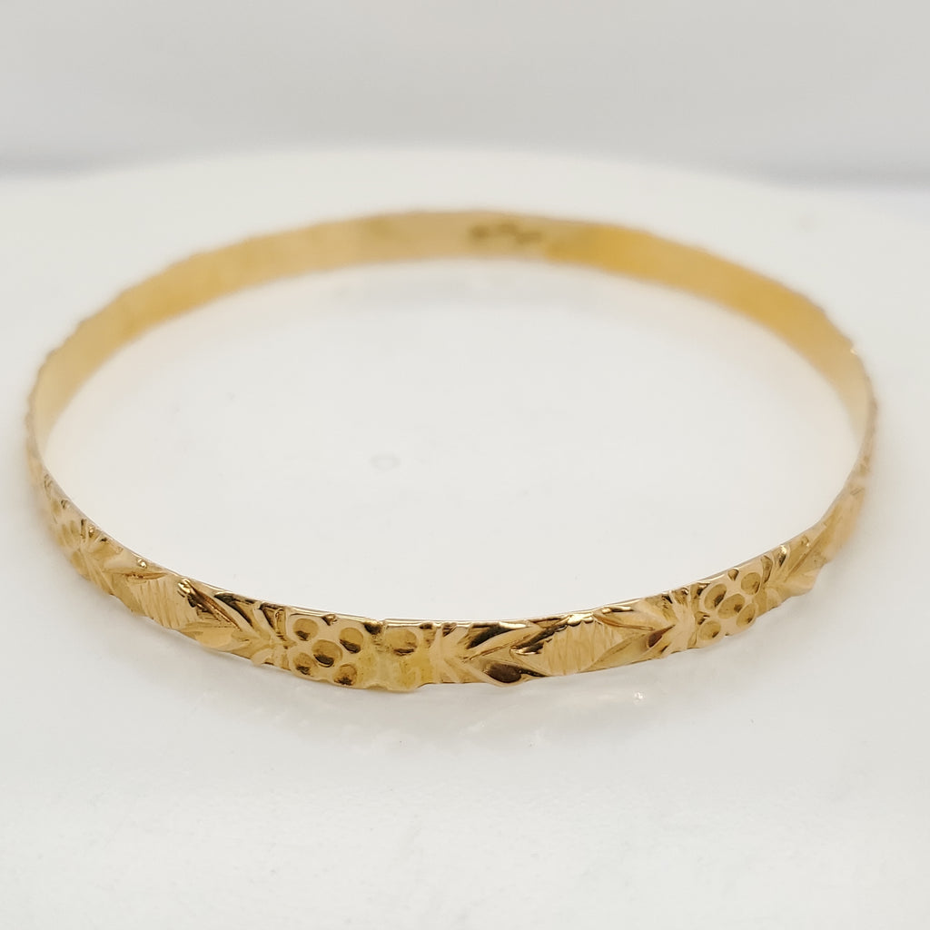 18kt Yellow Gold Engraved Bangle Bracelet