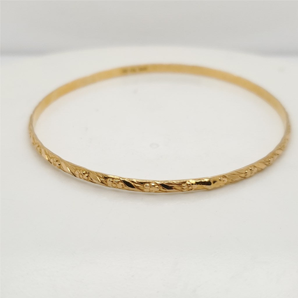 18kt Yellow Gold Engraved Bangle Bracelet