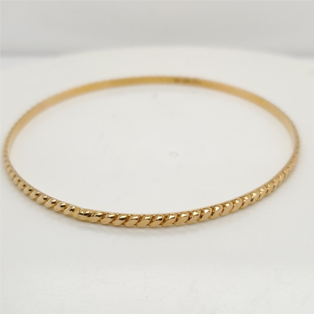 18kt Yellow Gold Engraved Bangle Bracelet