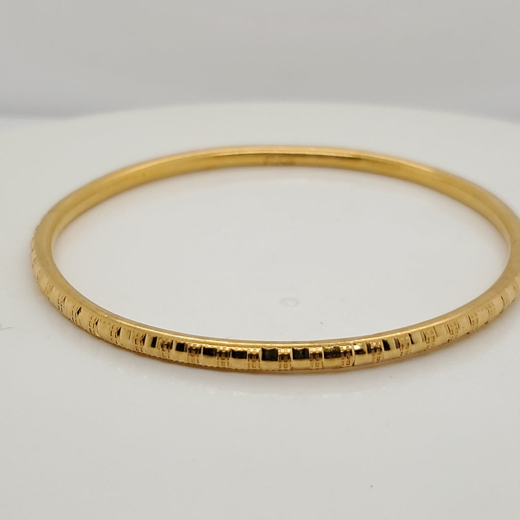 21Kt Yellow Gold Bangle Bracelet