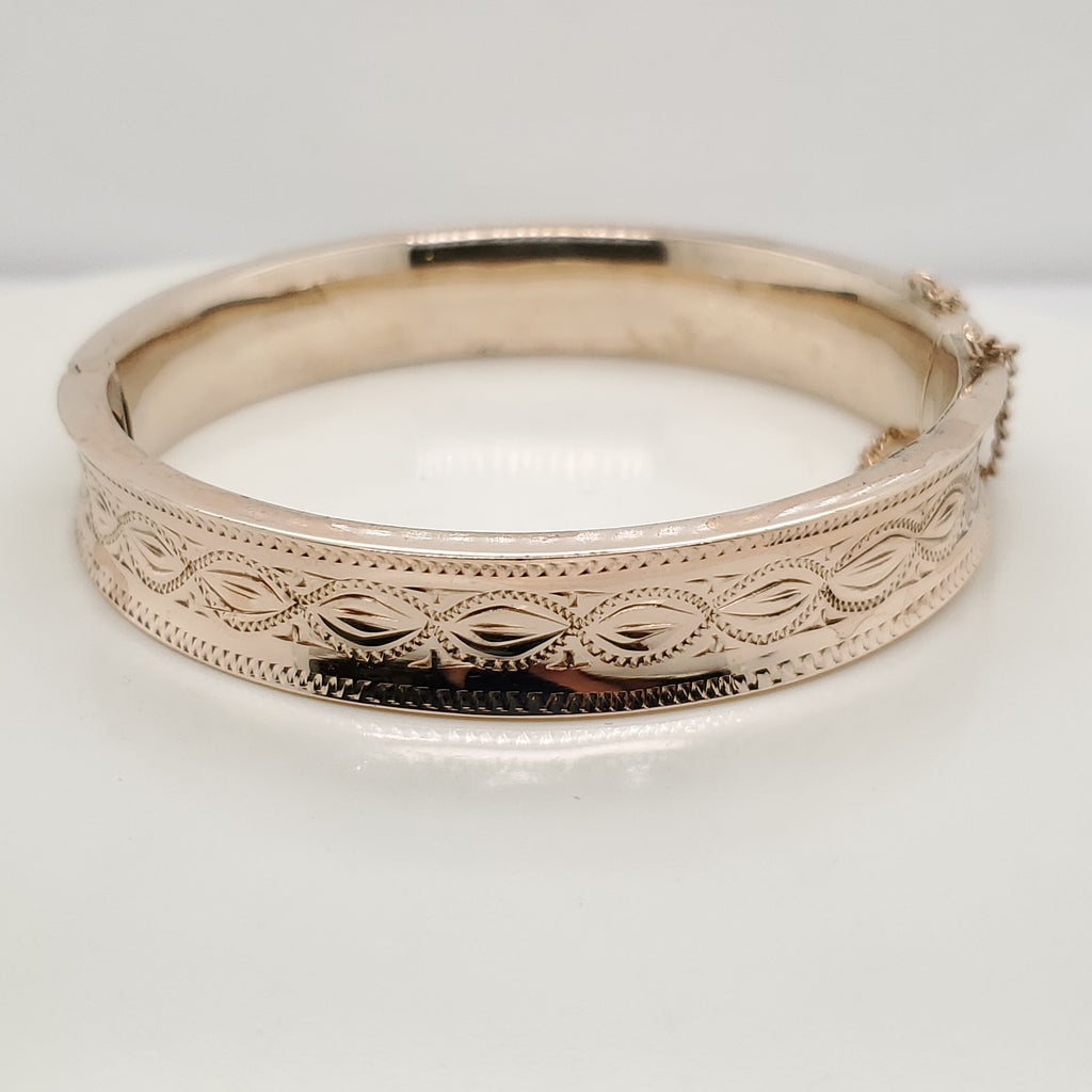 Vintage 14kt Yellow Gold Engraved Bangle Bracelet