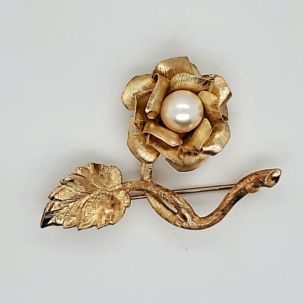Vintage 14kt yellow Gold and Pearl Flower Brooch