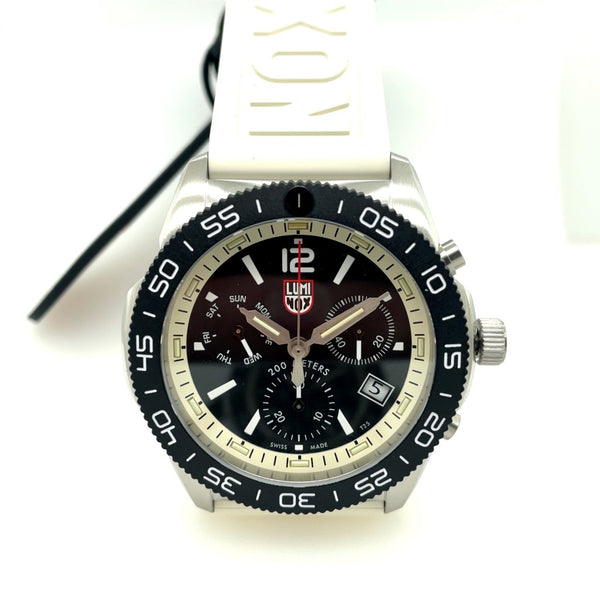 Luminox Pacific Diver 3140 Chronograph White Ring Black Dial Stainless Steel Case White Strap With Sapphire Crystal Xs.3141