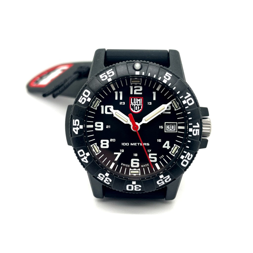 Luminox 39Mm Carbonox Case And Caseback Black And White Dial With A Mineral Crystal On A Black Rubber Strap Xs.0301.L