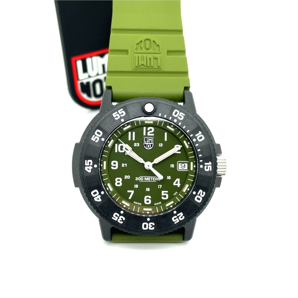 Luminox 43 Mm Navy Seal Watch Carbon Compound Case Sapphire Crystal Green And White Color Dial On A Green Color Rubber Strap. Xs.3013.Evo.S