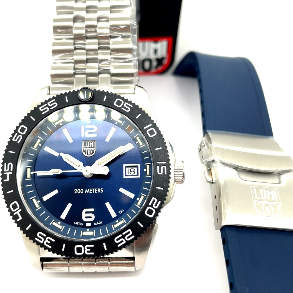 Luminox 39-Mm Pacific Diver 3120 Series Watch 316L Stainless Steel Case And Bracelet With Blue Sunray Dial Sapphire Crystal Carbonox Unidirectional Bezel Xs.3123.M.Set